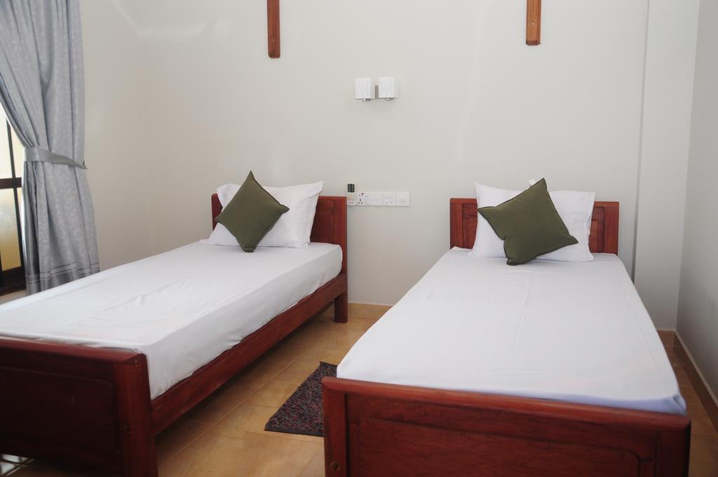 Traveller's Home Hotel Tissamaharama Eksteriør billede